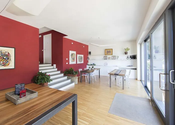 팜스테이 Rossolampone *